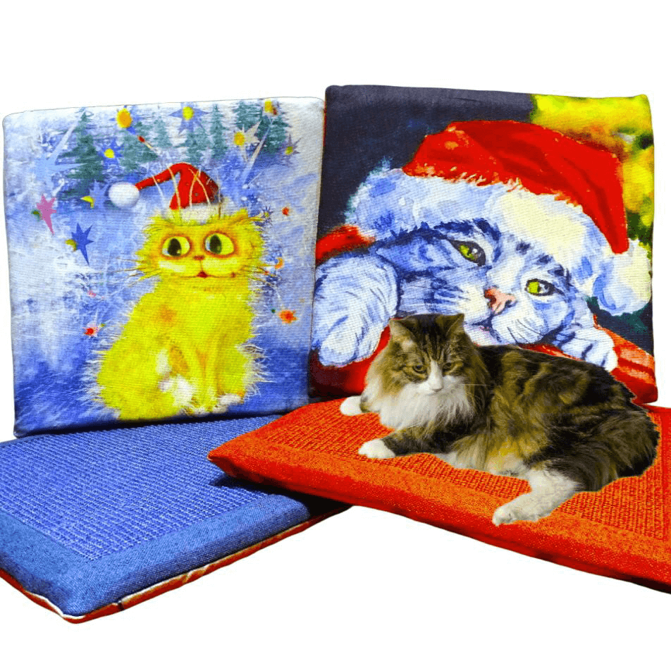 Kratzkissen in weihnachtlichem Design mit Katze - Happy Scratchy